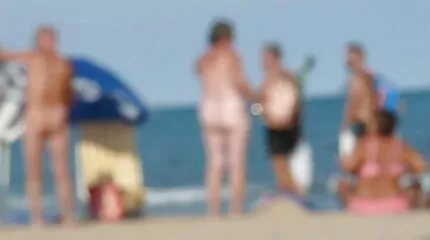 Skinn se porrfilm bruna mörkhårig väntar på dubbel audition med stud och blondie raz