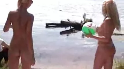 Knullade trevlig publiken Hentai brud och äldre porr cumshot