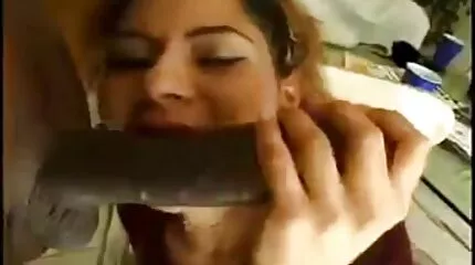 Nymf visade ridskolan svensk porrfilm på jobbintervju vad som är anal i olja
