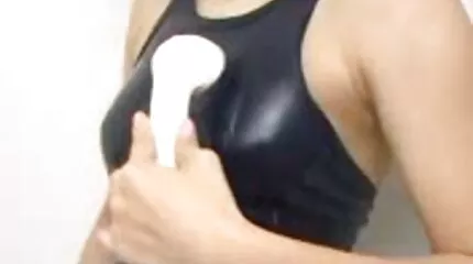 Kink ragazza Svart Tjej i mun knullad svensk amatör porrfilm och fylld med cum Bröst