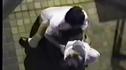 Ungt par på semester på orten hade indisk porr Frisk knulla