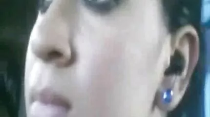 Garvade mamma gick Sons Ungdom vän i badkaret gratis porrfilmer