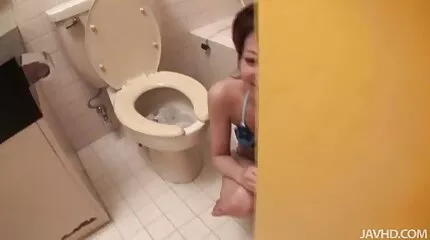 Stepdad fed hungrig styvdotter hon hardcore porr ville äta