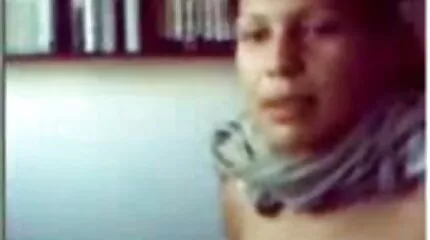 Flickan med tatuering svensk porr tube sög i badrummet och sedan gick för att knulla MZHM Anal